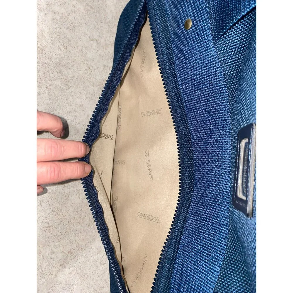 Vintage Valoroso Navy Rolling Suitcase with Brass Hardware – Classic Pilot Style